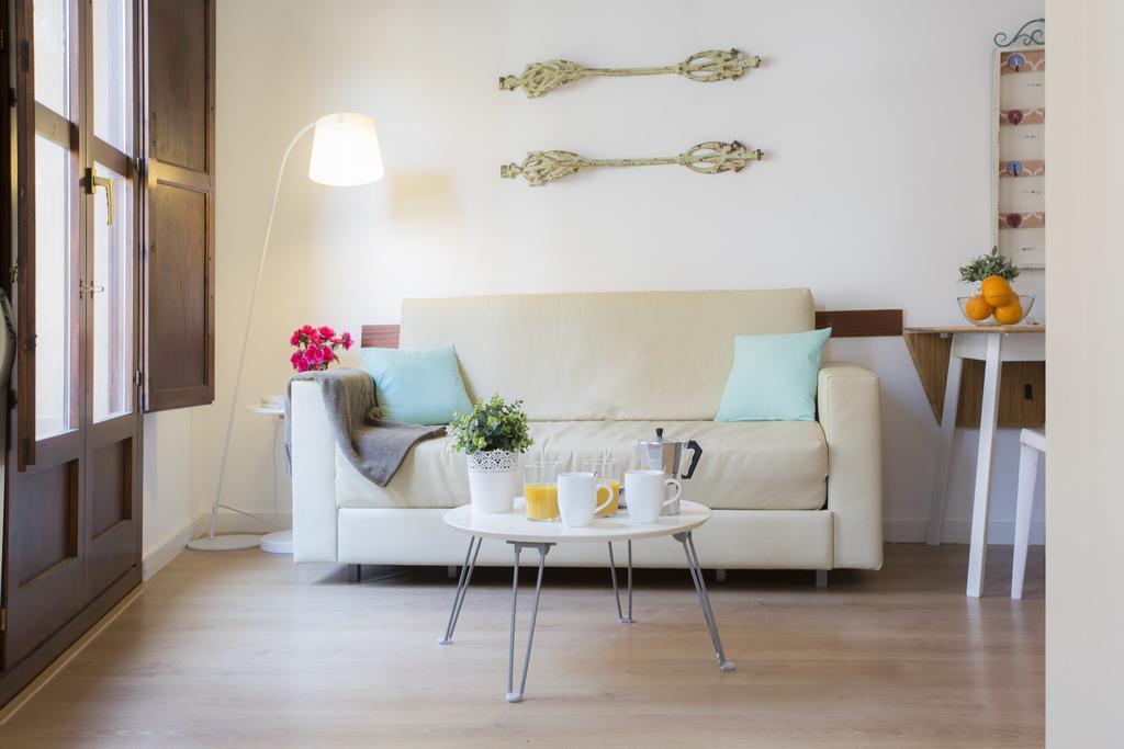 ולנסיה Blanquerias Apartments מראה חיצוני תמונה